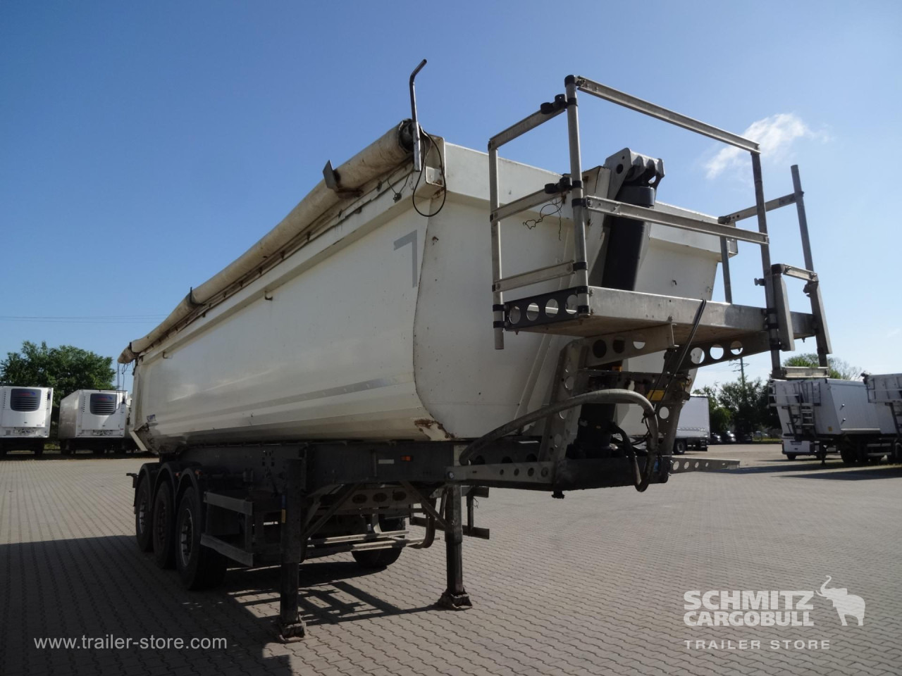 SCHMITZ Tipper Steel half pipe body 28m³ - Tipper semi-trailer: picture 3 SCHMITZ Tipper Steel half pipe body 28m³ - Tipper semi-trailer: picture 3