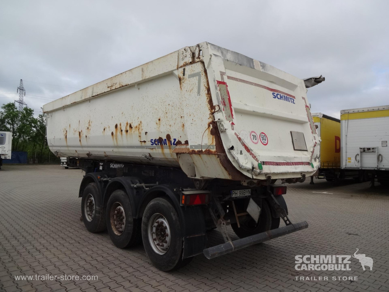 SCHMITZ Tipper Steel half pipe body 28m³ - Tipper semi-trailer: picture 1 SCHMITZ Tipper Steel half pipe body 28m³ - Tipper semi-trailer: picture 1