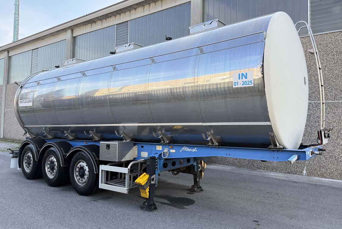 Bata SANTI/MENCI 13.000-8.000-13.000LT - Tank semi-trailer: picture 5 Bata SANTI/MENCI 13.000-8.000-13.000LT - Tank semi-trailer: picture 5