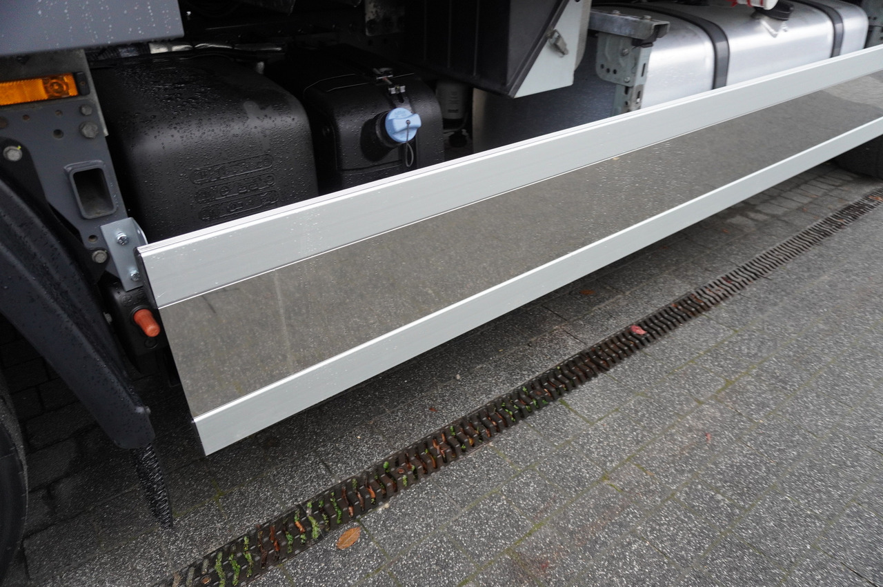 Refrigerator truck DAF XF 480 E6 6x2 / NEW Lamberet Refrigerator 18 pallets / 260000 km: picture 9
