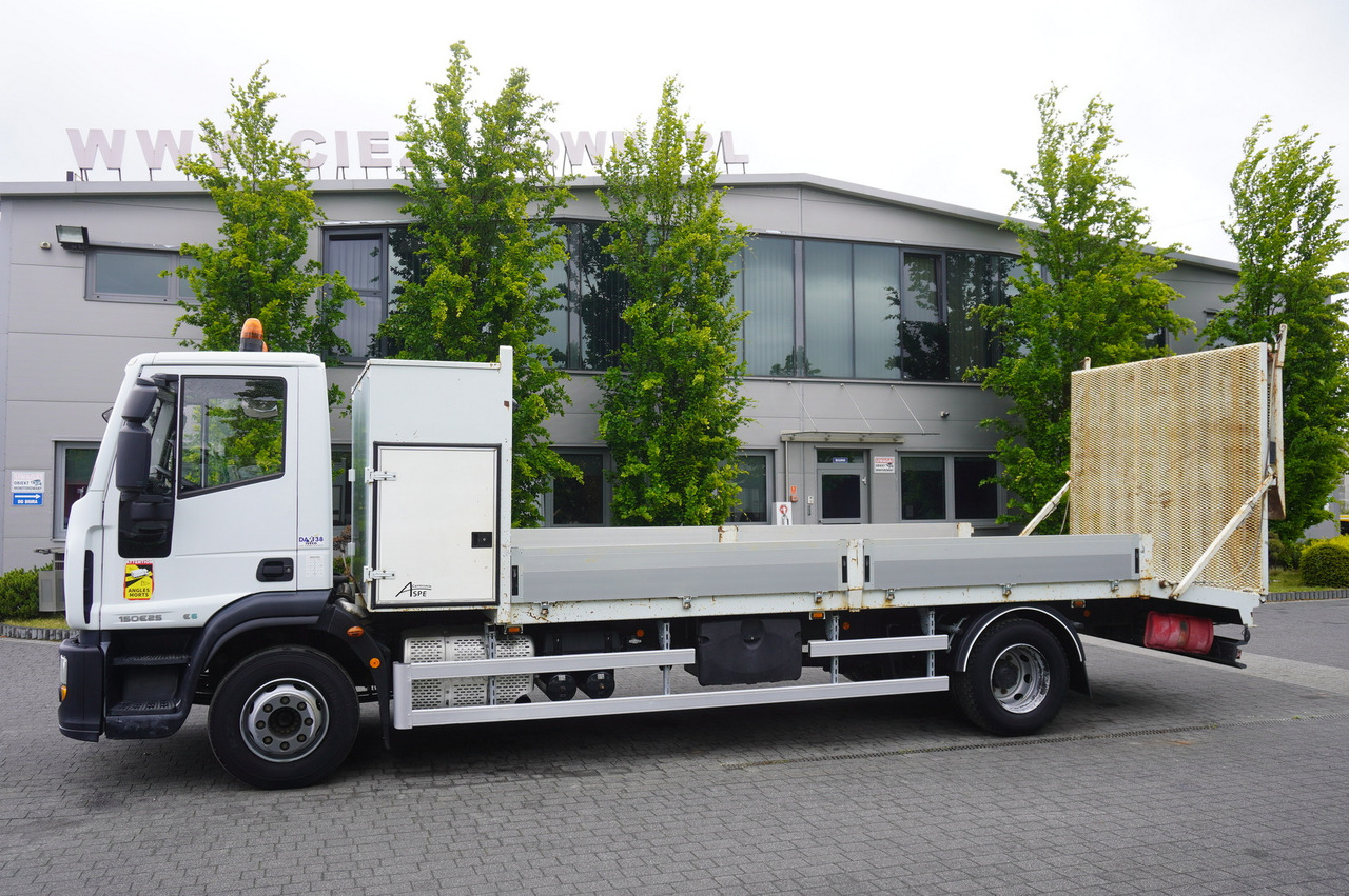 Tow truck IVECO Eurocargo 150 E25 / 90 tho. km !!! / Tow truck: picture 12