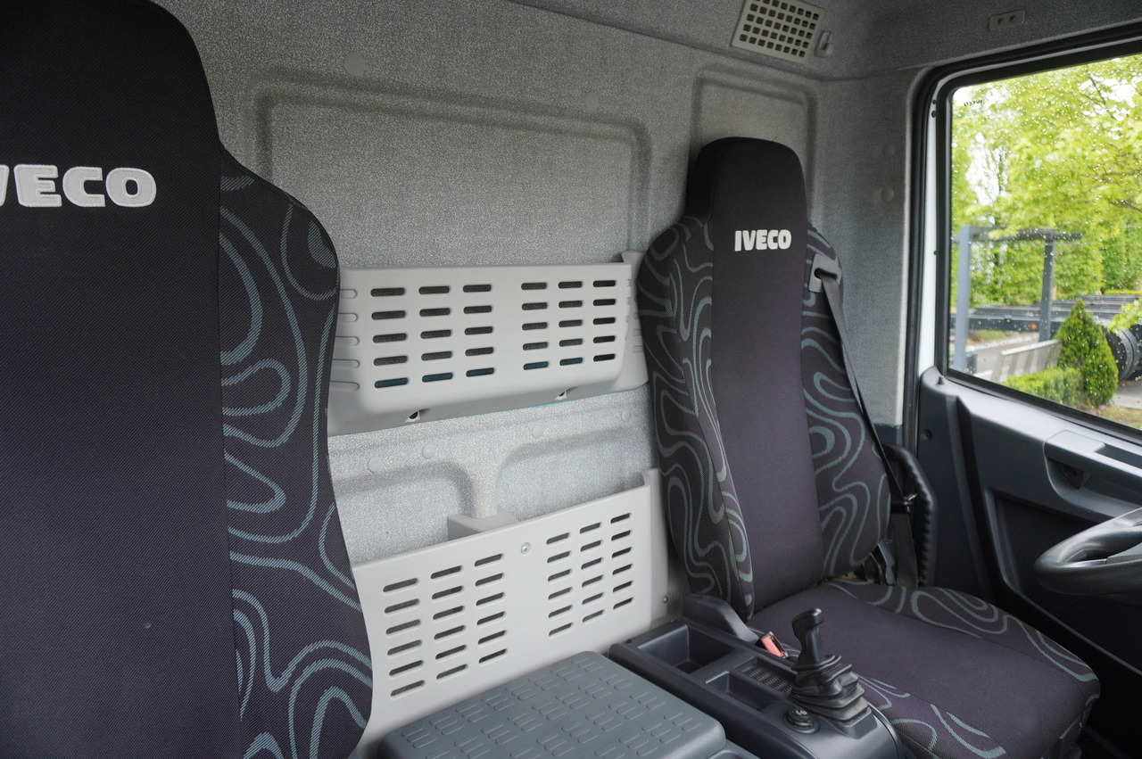 Tow truck IVECO Eurocargo 150 E25 / 90 tho. km !!! / Tow truck: picture 30
