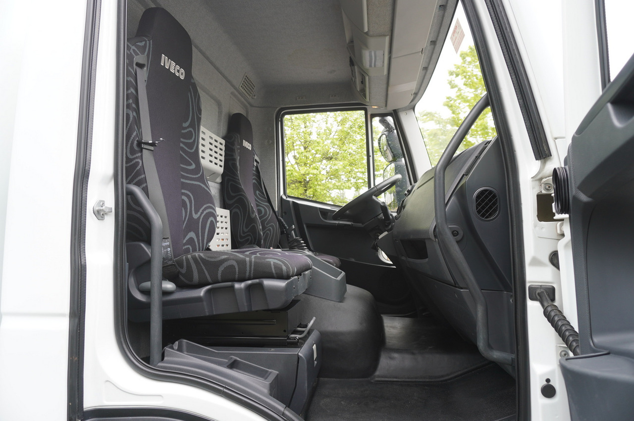 Tow truck IVECO Eurocargo 150 E25 / 90 tho. km !!! / Tow truck: picture 31