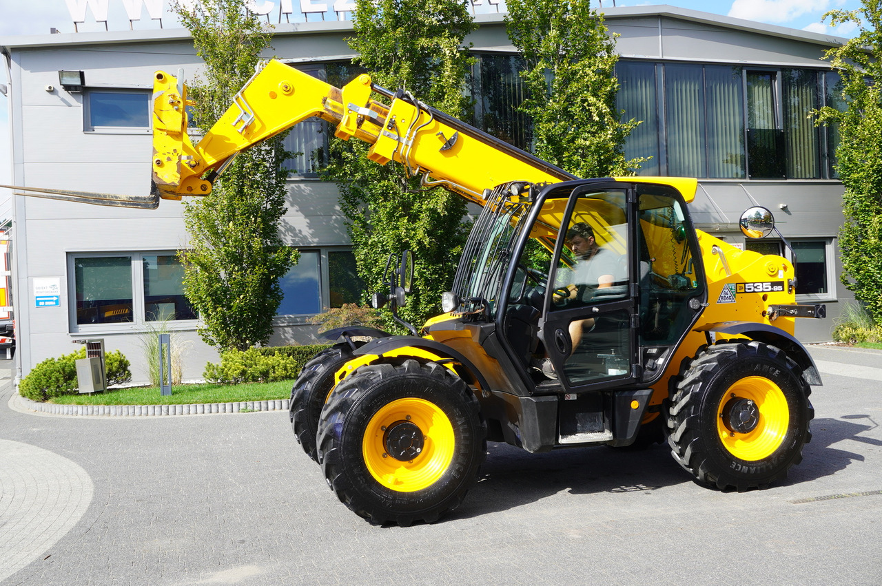 JCB 535-95 / 3.5 T / range 9.5 m / 700 MTH! - Telescopic wheel loader: picture 5 JCB 535-95 / 3.5 T / range 9.5 m / 700 MTH! - Telescopic wheel loader: picture 5
