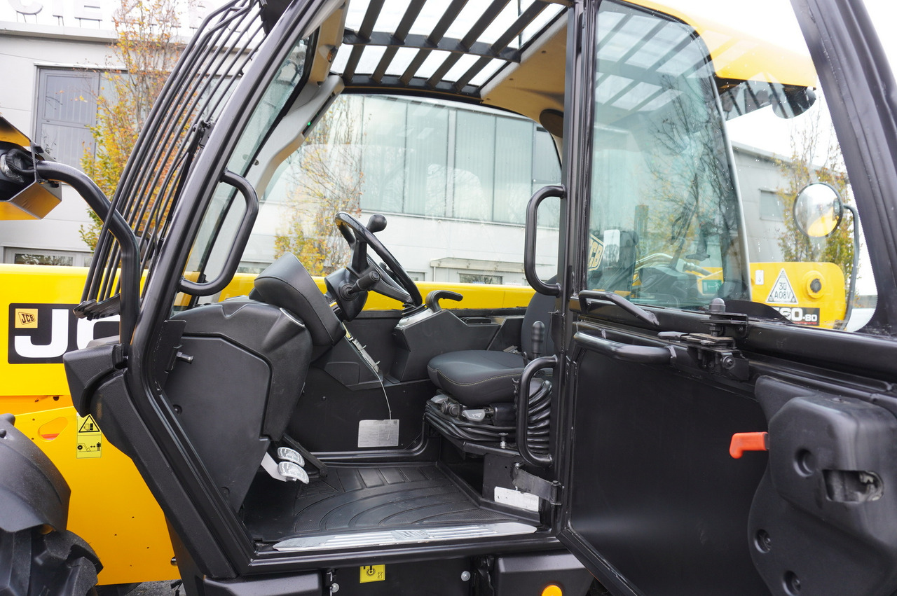Lease a JCB 560-80 / 6 ton lifting capacity / power 146 HP JCB 560-80 / 6 ton lifting capacity / power 146 HP: picture 16