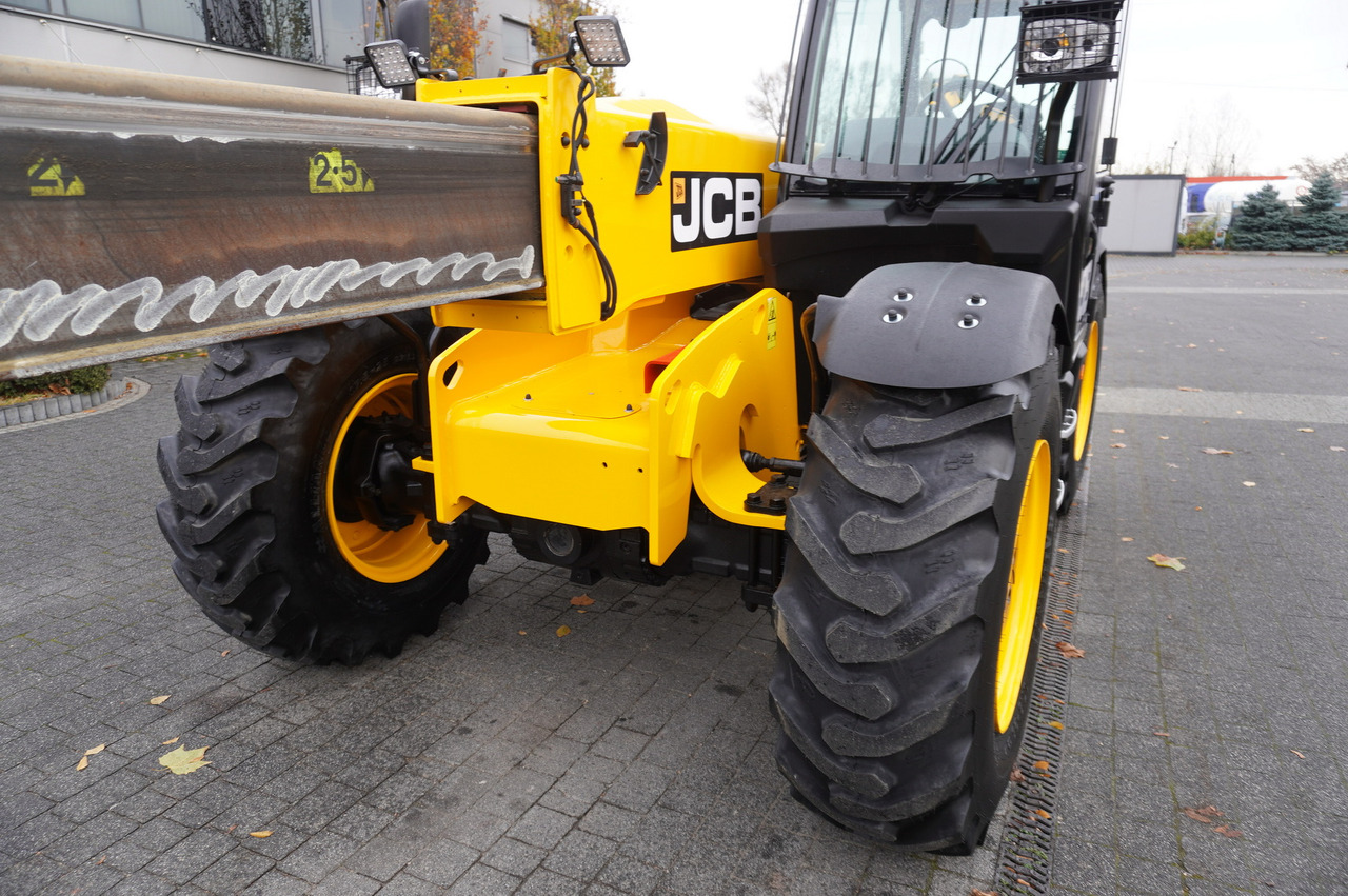 Lease a JCB 560-80 / 6 ton lifting capacity / power 146 HP JCB 560-80 / 6 ton lifting capacity / power 146 HP: picture 31