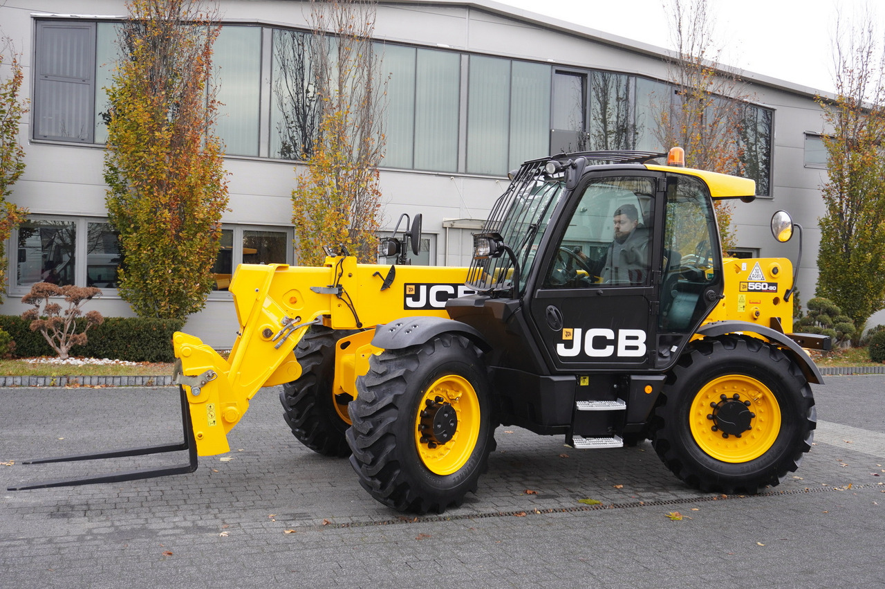 JCB 560-80 / 6 ton lifting capacity / power 146 HP - Telescopic wheel loader: picture 3 JCB 560-80 / 6 ton lifting capacity / power 146 HP - Telescopic wheel loader: picture 3