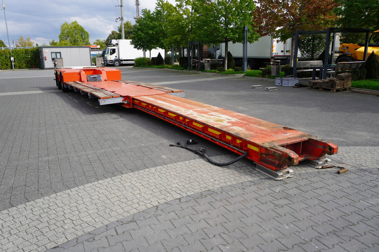 Low loader semi-trailer KÄSSBOHRER LB2 TIEF-BETT low loader semi-trailer / 16.5 m / Extendable semi-trailer / steered axles / 2 units: picture 13 Low loader semi-trailer KÄSSBOHRER LB2 TIEF-BETT low loader semi-trailer / 16.5 m / Extendable semi-trailer / steered axles / 2 units: picture 13