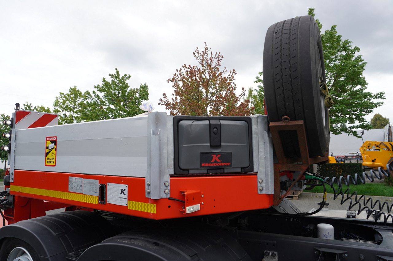 Low loader semi-trailer KÄSSBOHRER LB2 TIEF-BETT low loader semi-trailer / 16.5 m / Extendable semi-trailer / steered axles / 2 units: picture 36 Low loader semi-trailer KÄSSBOHRER LB2 TIEF-BETT low loader semi-trailer / 16.5 m / Extendable semi-trailer / steered axles / 2 units: picture 36