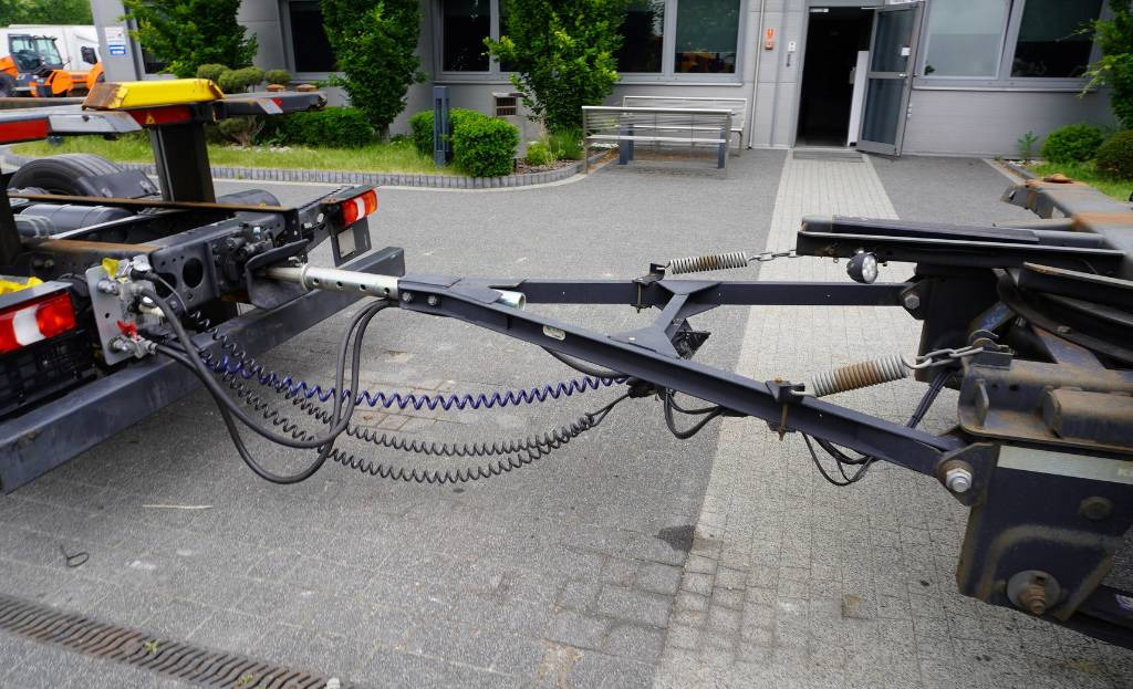 KOGEL BDF Low Deck Mega trailer - Container transporter/ Swap body trailer: picture 4 KOGEL BDF Low Deck Mega trailer - Container transporter/ Swap body trailer: picture 4