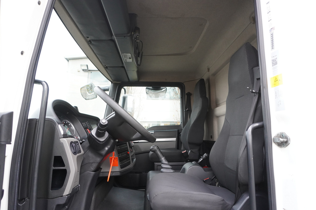 Refrigerator truck MAN TGL 12.190 / 14 EPAL Refrigerator / Carrier Xarios 500 / 3 units: picture 21