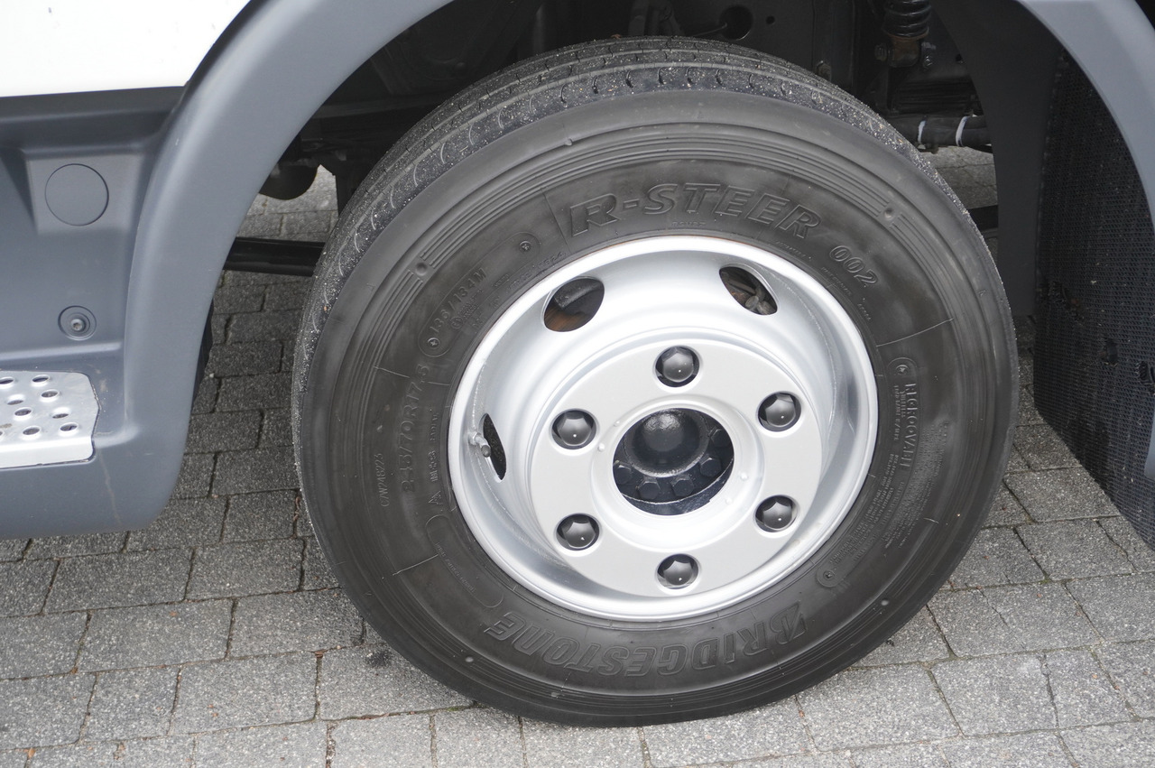 Refrigerator truck MAN TGL 12.190 / 14 EPAL Refrigerator / Carrier Xarios 500 / 3 units: picture 18