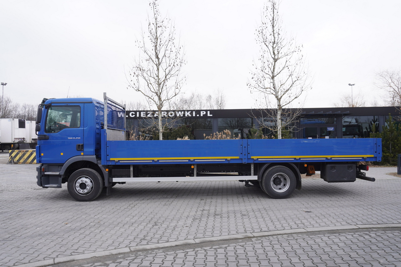 MAN TGM 15.250 / 160,000 km! / 2021 / Flatbed 18 EPAL / 8.8 t capacity - Dropside/ Flatbed truck: picture 2 MAN TGM 15.250 / 160,000 km! / 2021 / Flatbed 18 EPAL / 8.8 t capacity - Dropside/ Flatbed truck: picture 2