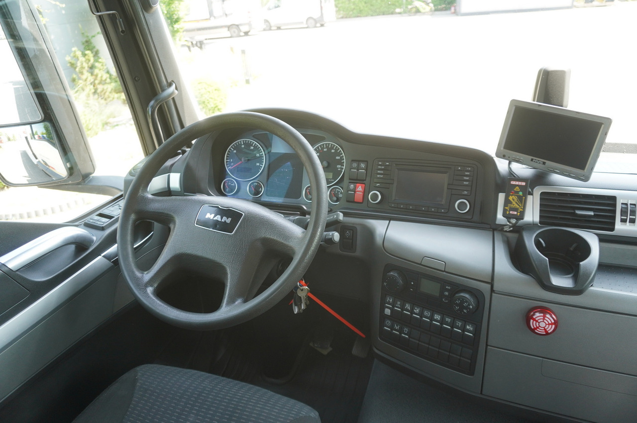 Crane truck MAN TGS 26.360 Flatbed / Fassi F175 7.7 T / steered 3rd axle: picture 24