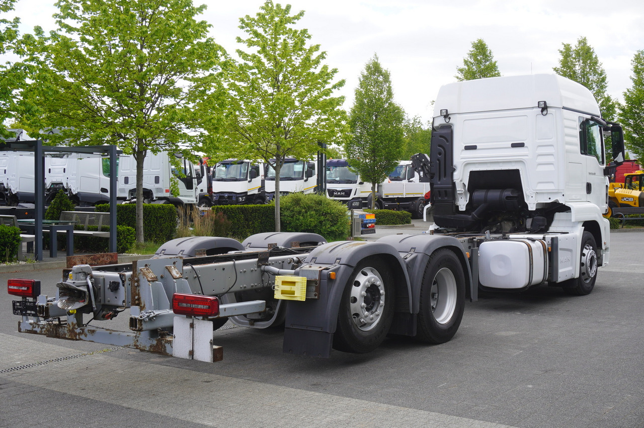 MAN TGS 26.420 / 7.5 m chassis / 14.5 t load cap. / Sleeping cab - Cab chassis truck: picture 4 MAN TGS 26.420 / 7.5 m chassis / 14.5 t load cap. / Sleeping cab - Cab chassis truck: picture 4