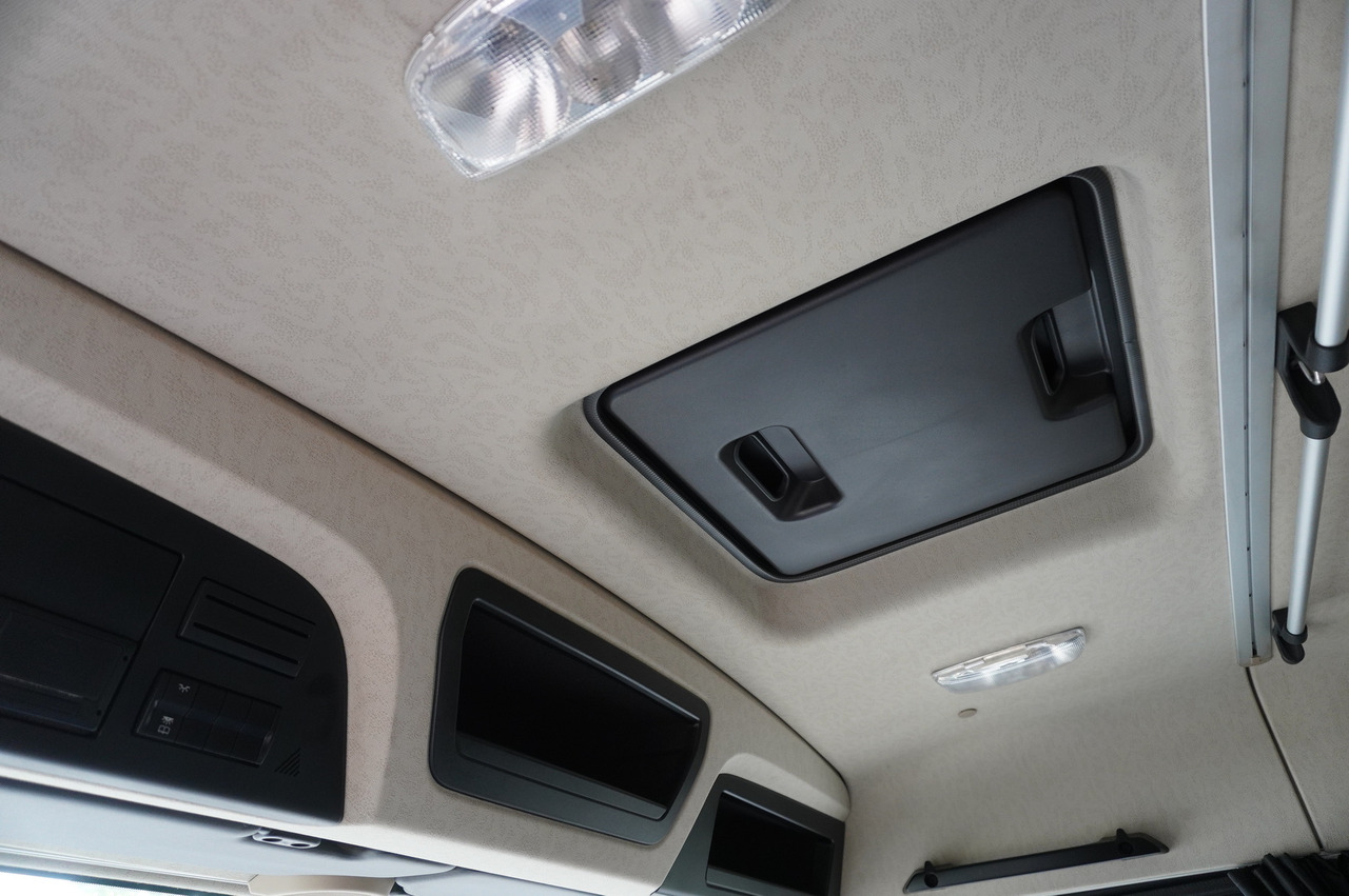 Refrigerator truck MERCEDES-BENZ Actros 1824 / Refrigerator 22 EPAL / Carrier Supra 850 / Sleeping cabin: picture 28