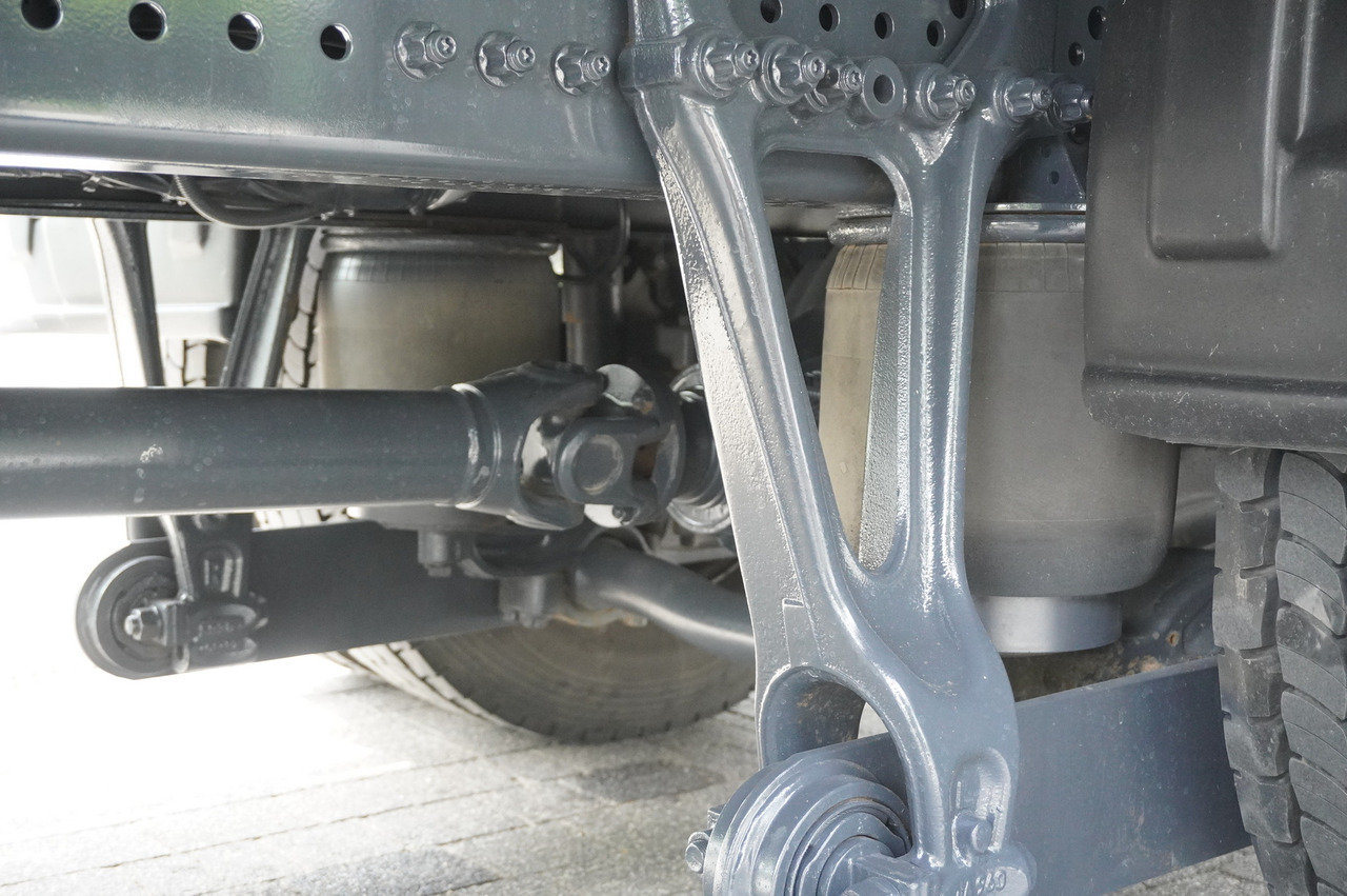 Refrigerator truck MERCEDES-BENZ Actros 1824 / Refrigerator 22 EPAL / Carrier Supra 850 / Sleeping cabin: picture 15