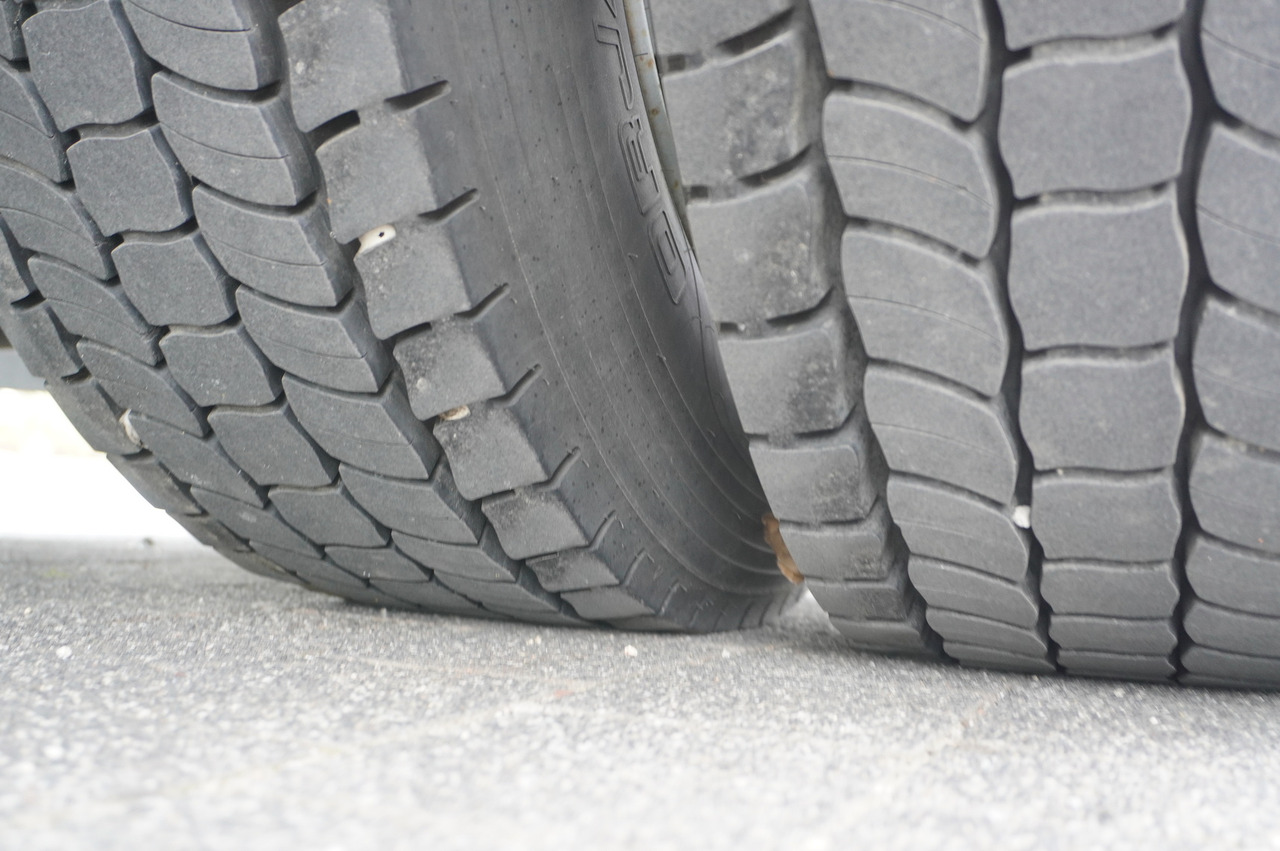 Lease a MERCEDES-BENZ Actros 1824 / Refrigerator 22 EPAL / Carrier Supra 850 / Sleeping cabin MERCEDES-BENZ Actros 1824 / Refrigerator 22 EPAL / Carrier Supra 850 / Sleeping cabin: picture 12 Lease a MERCEDES-BENZ Actros 1824 / Refrigerator 22 EPAL / Carrier Supra 850 / Sleeping cabin MERCEDES-BENZ Actros 1824 / Refrigerator 22 EPAL / Carrier Supra 850 / Sleeping cabin: picture 12