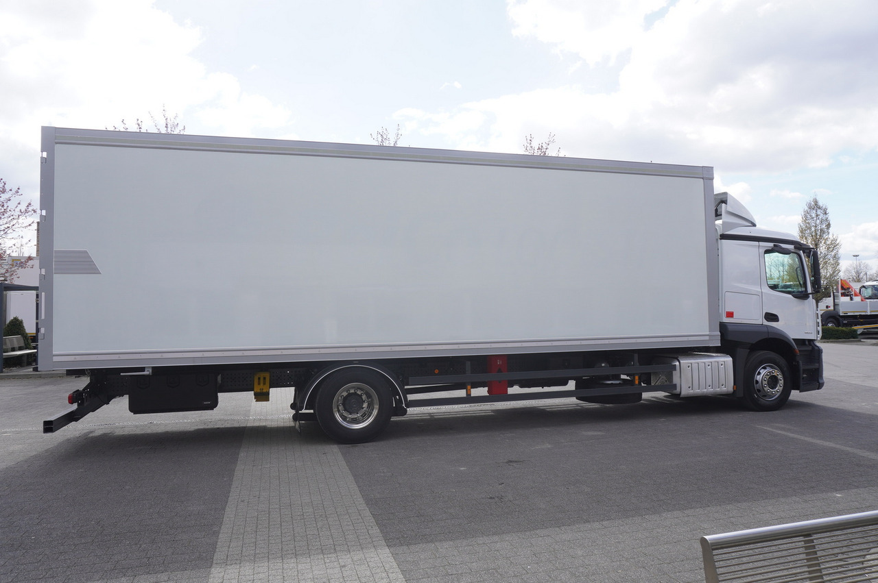 MERCEDES-BENZ Actros 1824 / Refrigerator / Carrier Supra 1250 / Sleeping cabin - Refrigerator truck: picture 2 MERCEDES-BENZ Actros 1824 / Refrigerator / Carrier Supra 1250 / Sleeping cabin - Refrigerator truck: picture 2