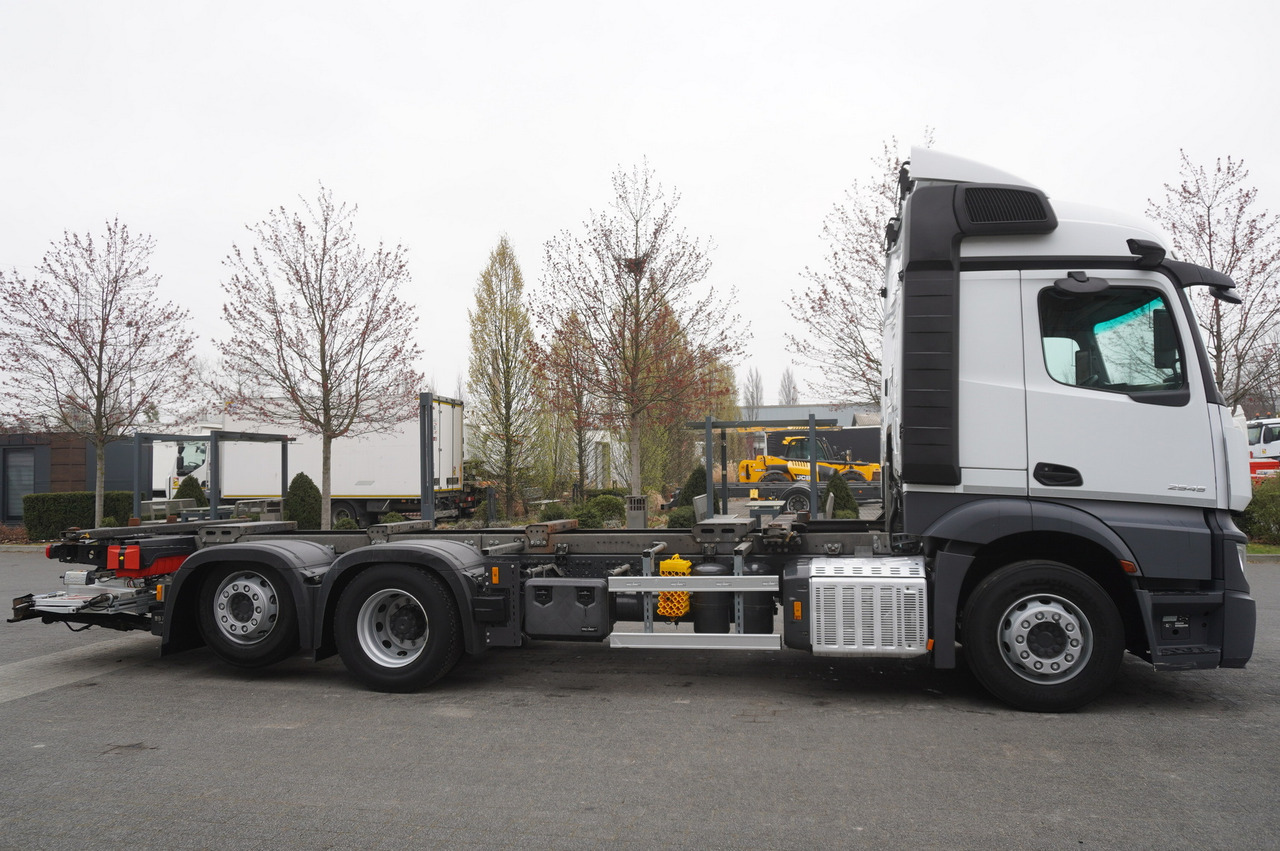 MERCEDES-BENZ Actros 2545 6×2 MP5 / ADR / several units - Container transporter/ Swap body truck: picture 2 MERCEDES-BENZ Actros 2545 6×2 MP5 / ADR / several units - Container transporter/ Swap body truck: picture 2