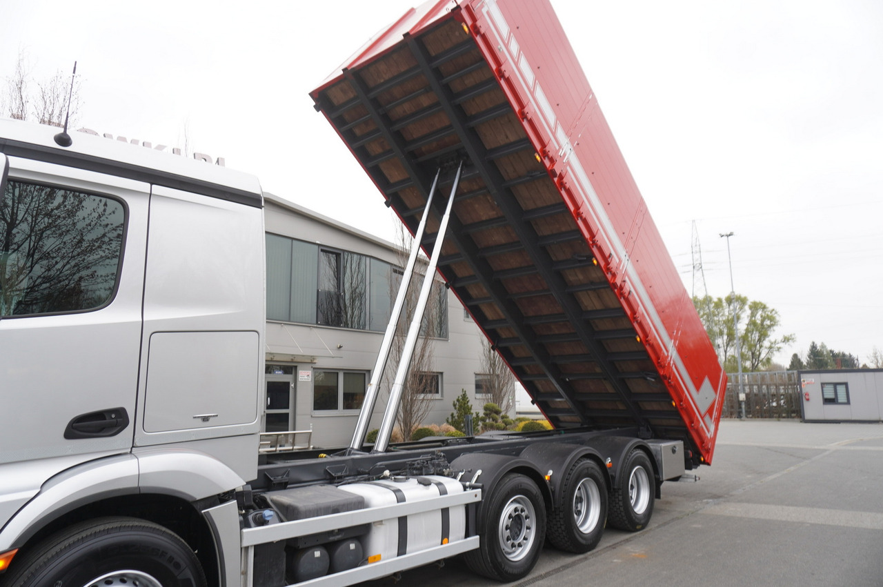 Lease a MERCEDES-BENZ Actros 3563 8x4 / Tipper for grain 20 t load capacity MERCEDES-BENZ Actros 3563 8x4 / Tipper for grain 20 t load capacity: picture 15 Lease a MERCEDES-BENZ Actros 3563 8x4 / Tipper for grain 20 t load capacity MERCEDES-BENZ Actros 3563 8x4 / Tipper for grain 20 t load capacity: picture 15