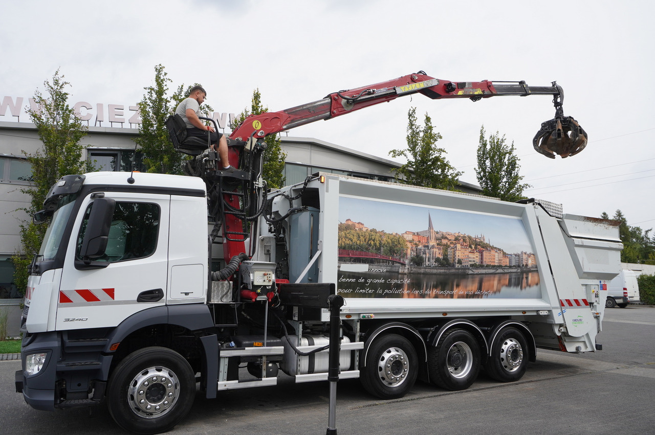MERCEDES-BENZ Antos 3240 8x2 / Tajfun 5T crane / Farid Industries garbage truck/ 3 steered axles - Garbage truck: picture 1 MERCEDES-BENZ Antos 3240 8x2 / Tajfun 5T crane / Farid Industries garbage truck/ 3 steered axles - Garbage truck: picture 1