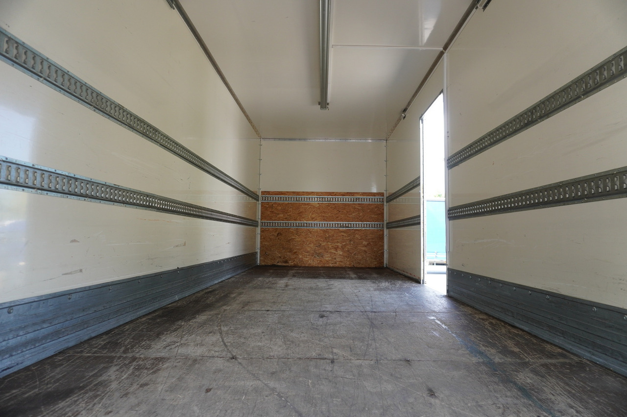 Box truck MERCEDES-BENZ Atego 1318 E6 / 20 pallet container / lift / 90 thousand km !!!: picture 8