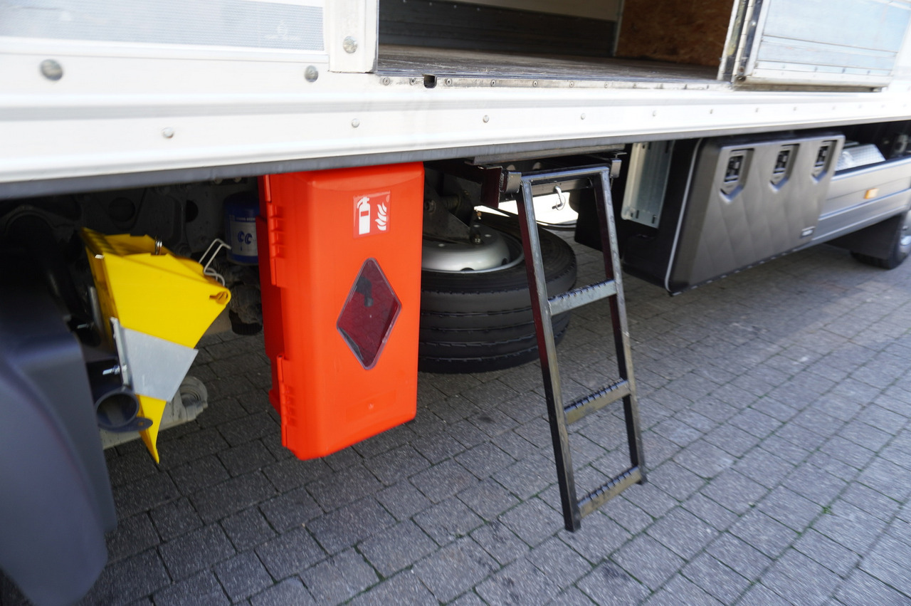 Box truck MERCEDES-BENZ Atego 1318 E6 / 20 pallet container / lift / 90 thousand km !!!: picture 22