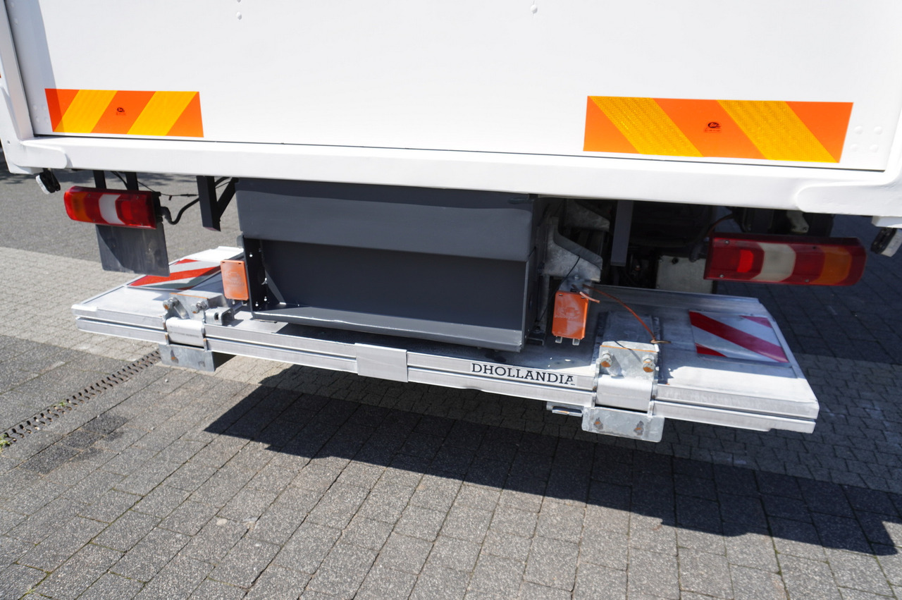 Box truck MERCEDES-BENZ Atego 1318 E6 / 20 pallet container / lift / 90 thousand km !!!: picture 19