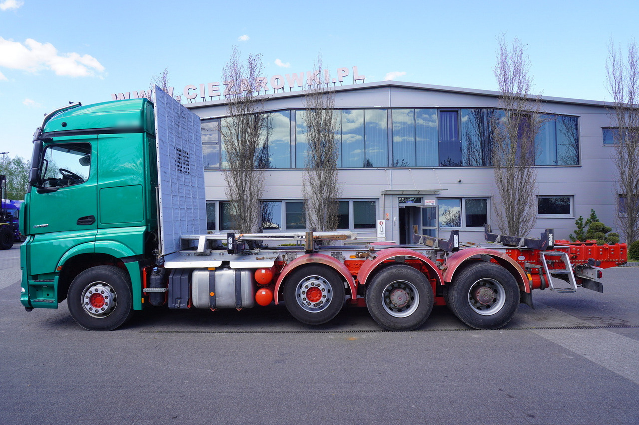 Mercedes-Benz Arocs 3563 8 × 4 / 630 HP / steered axle / Logging superstructure - Cab chassis truck: picture 4 Mercedes-Benz Arocs 3563 8 × 4 / 630 HP / steered axle / Logging superstructure - Cab chassis truck: picture 4