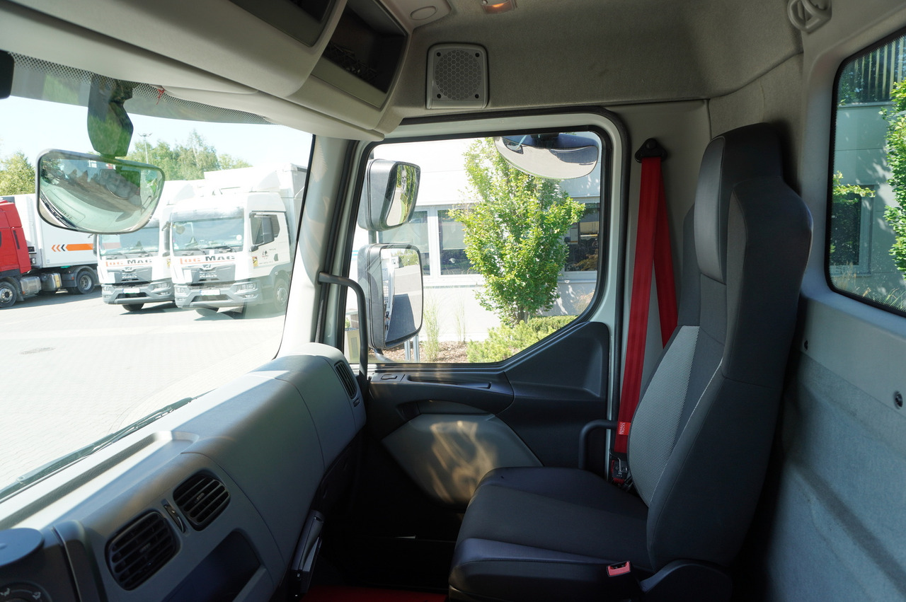 Lease a RENAULT C280 DTI 8 / FASSI crane 5.6 T / range 8 m / Flatbed 15 EPAL RENAULT C280 DTI 8 / FASSI crane 5.6 T / range 8 m / Flatbed 15 EPAL: picture 20