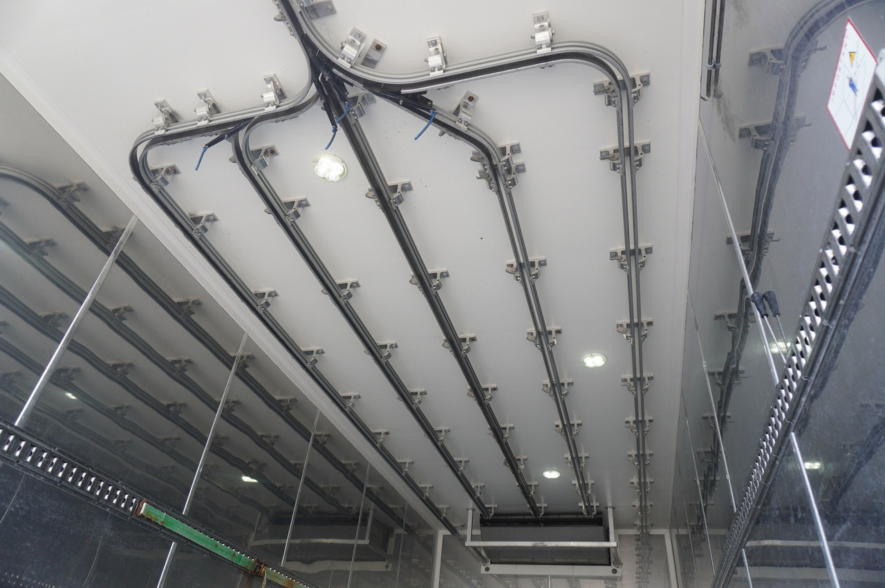 RENAULT D13 / 90 tho km !!! / Meat hook refrigerator / Thermoking T800R / 2 units - Refrigerator truck: picture 3 RENAULT D13 / 90 tho km !!! / Meat hook refrigerator / Thermoking T800R / 2 units - Refrigerator truck: picture 3