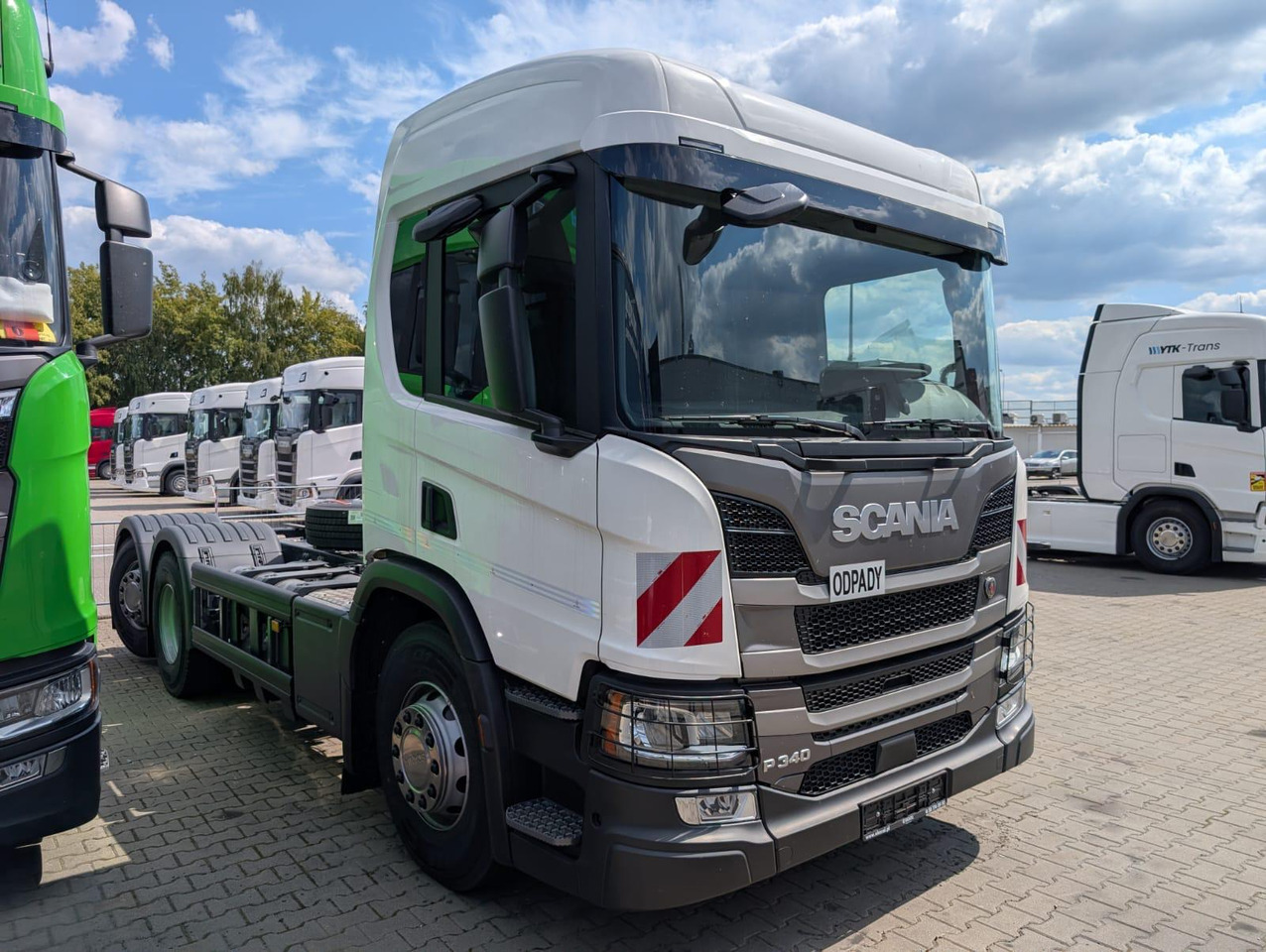 SCANIA P 340 B6x2*4NA / chassis frame / steering axle / CNG / large cab / 8 units - Garbage truck: picture 2 SCANIA P 340 B6x2*4NA / chassis frame / steering axle / CNG / large cab / 8 units - Garbage truck: picture 2