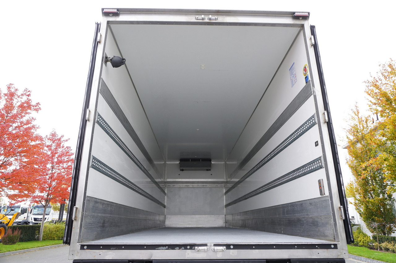 Refrigerator truck SCANIA R500 E6 6x2 / Lecapitaine 21 EPAL refrigerator / Carrier Supra 1150 / 2021 / steered axle: picture 9