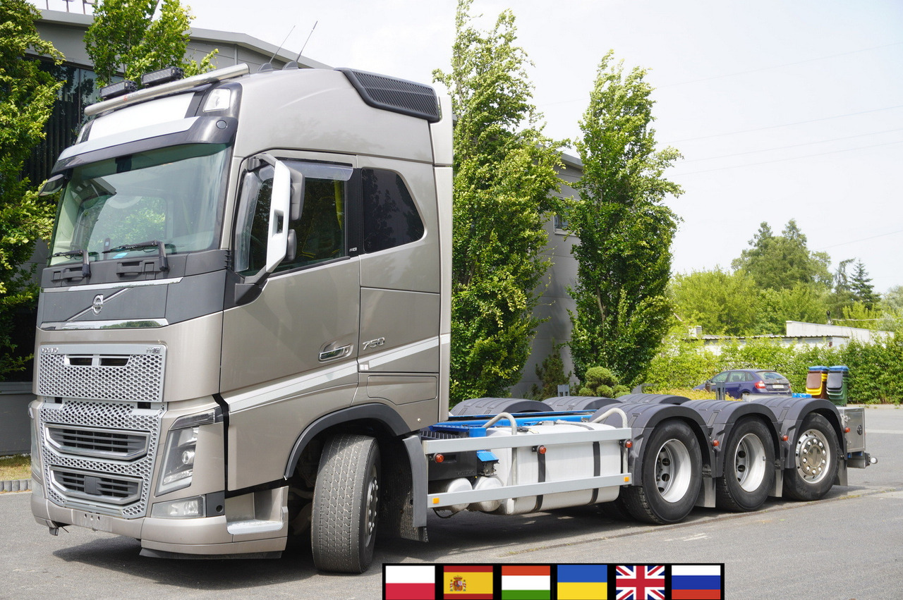 VOLVO FH16 750 8x4x4 / 750 HP! / Frame 685 cm / Steered 4th axle - Crane truck: picture 1 VOLVO FH16 750 8x4x4 / 750 HP! / Frame 685 cm / Steered 4th axle - Crane truck: picture 1