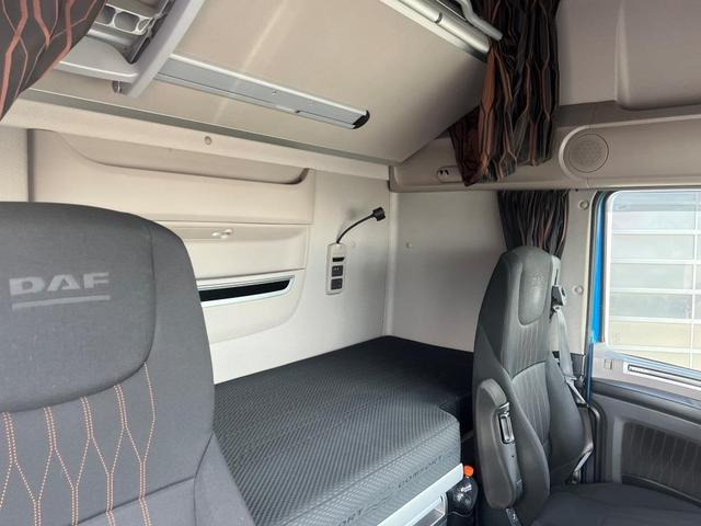 DAF XF 530 FT SSC Retarder Standklima Navigation - Tractor unit: picture 3 DAF XF 530 FT SSC Retarder Standklima Navigation - Tractor unit: picture 3