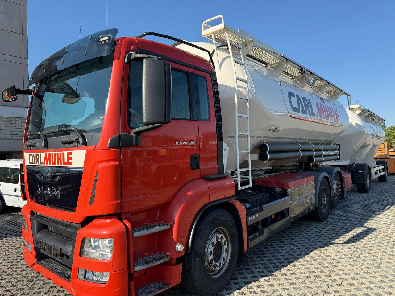 MAN TGS 26,440 Silo 31m³ Getreide Staub Rieselgüter - Vacuum truck: picture 4 MAN TGS 26,440 Silo 31m³ Getreide Staub Rieselgüter - Vacuum truck: picture 4