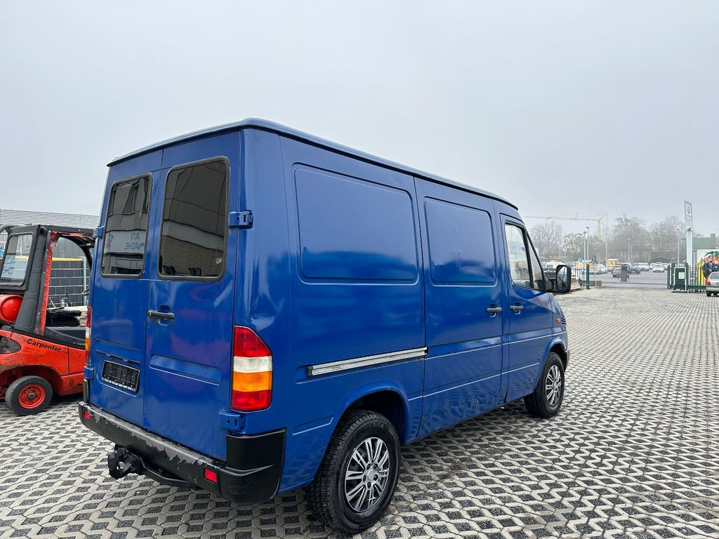 Mercedes-Benz 211 CDI - Small van: picture 5 Mercedes-Benz 211 CDI - Small van: picture 5