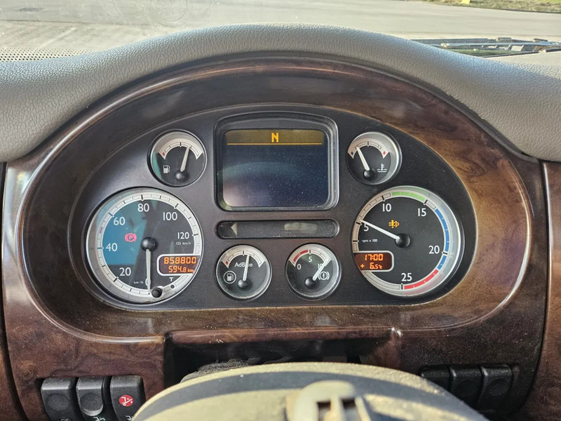 DAF CF 85 410 SSpace Cab Euro 5 - Dropside/ Flatbed truck: picture 5 DAF CF 85 410 SSpace Cab Euro 5 - Dropside/ Flatbed truck: picture 5