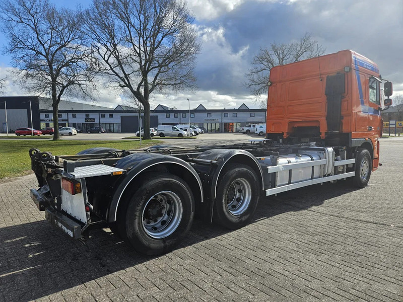 DAF XF 105 410 | 6X2 | Manual | Euro 5 | 10 Tyres - Cab chassis truck: picture 4 DAF XF 105 410 | 6X2 | Manual | Euro 5 | 10 Tyres - Cab chassis truck: picture 4