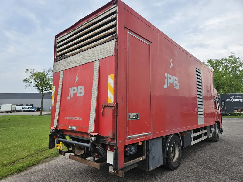 Volvo FL 10 - Box truck: picture 3 Volvo FL 10 - Box truck: picture 3