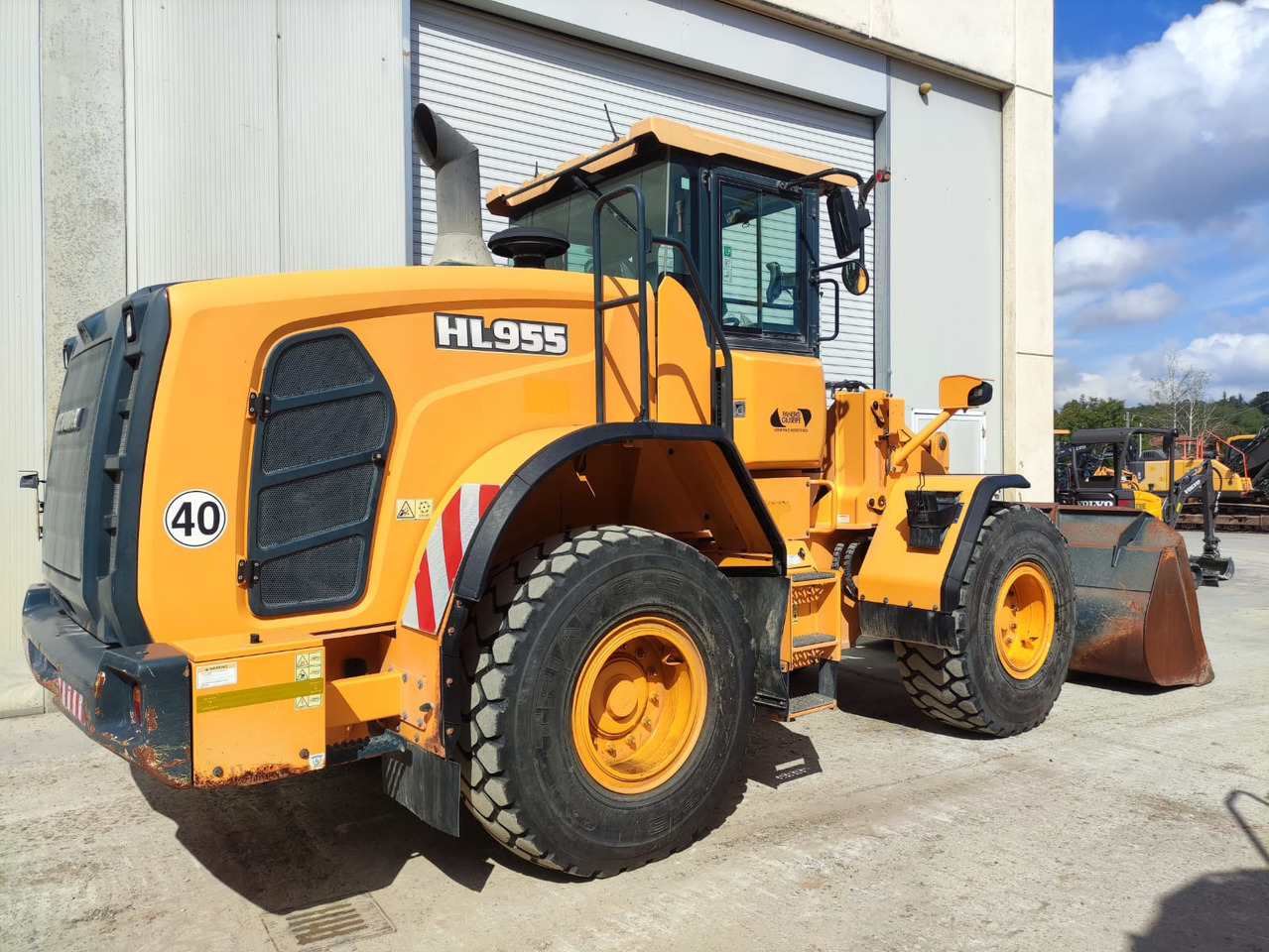 HYUNDAI HL955 - Wheel loader: picture 4 HYUNDAI HL955 - Wheel loader: picture 4