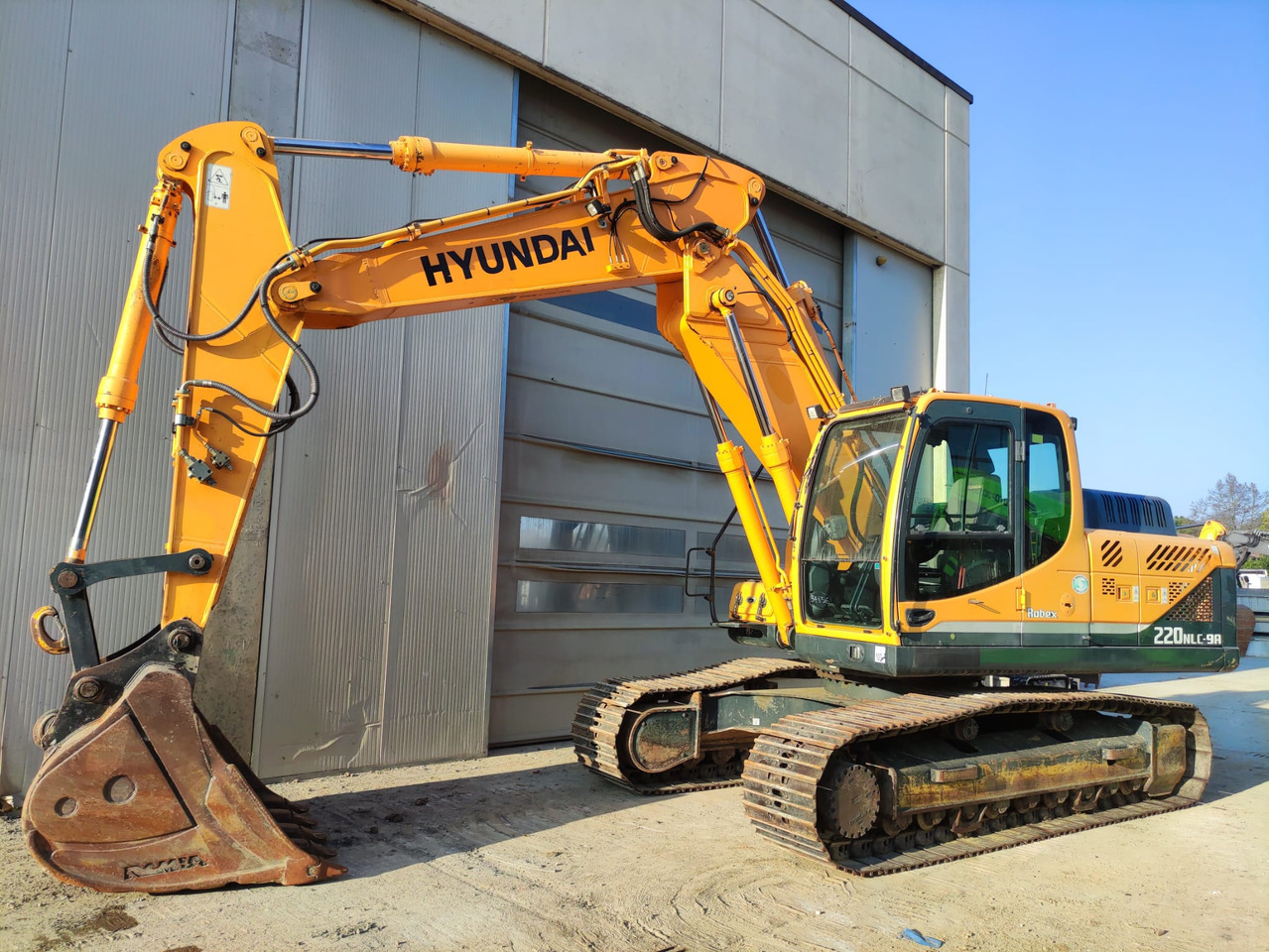 Hyundai R220NLC-9A - Crawler excavator: picture 1 Hyundai R220NLC-9A - Crawler excavator: picture 1