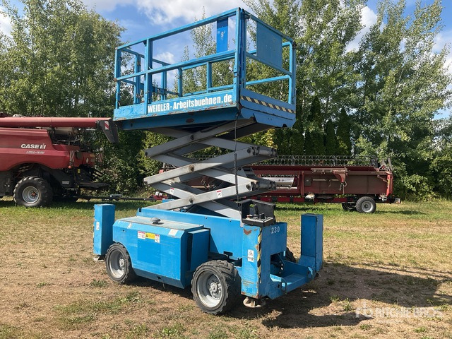 2007 Genie GS2668RT 4x4 Diesel Scissor Lift - Scissor lift: picture 4 2007 Genie GS2668RT 4x4 Diesel Scissor Lift - Scissor lift: picture 4