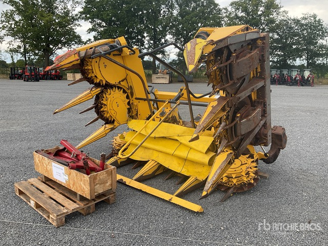 2010 New Holland 360 Forage Harvester Header - Forage harvester attachment: picture 2 2010 New Holland 360 Forage Harvester Header - Forage harvester attachment: picture 2