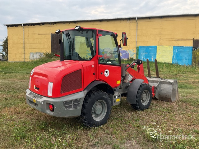 2017 Case 121F Wheel Loader - Wheel loader: picture 3 2017 Case 121F Wheel Loader - Wheel loader: picture 3