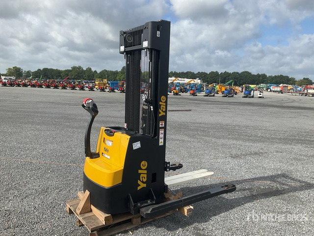 2023 Yale MS16 Walk Behind (Unused) Electric Stacker - Stacker: picture 4 2023 Yale MS16 Walk Behind (Unused) Electric Stacker - Stacker: picture 4