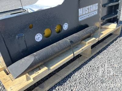 MUSTANG HM550 (Unused) - Hydraulic hammer: picture 4 MUSTANG HM550 (Unused) - Hydraulic hammer: picture 4
