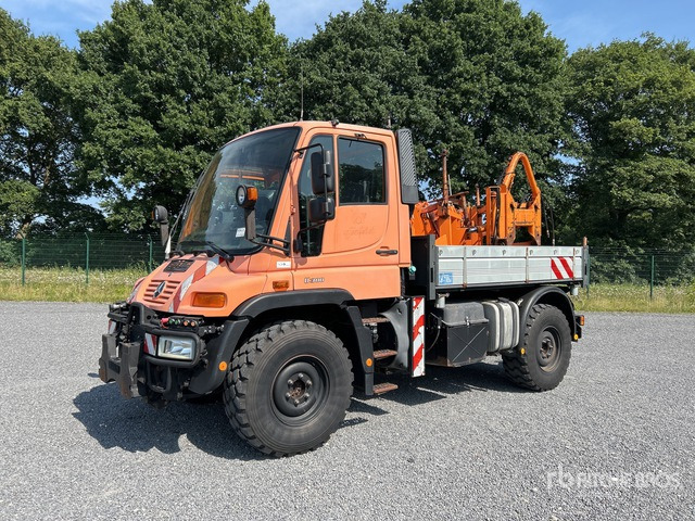 2004 Mercedes-Benz Unimog U300 4x4 Utility Truck - Municipal/ Special vehicle: picture 1 2004 Mercedes-Benz Unimog U300 4x4 Utility Truck - Municipal/ Special vehicle: picture 1