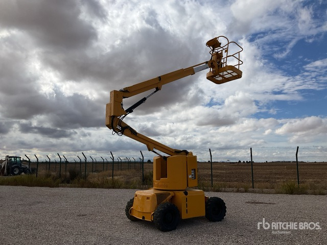 Articulated boom 1999 Haulotte HA12D 2WD Diesel Articulating Boom Lift: picture 1